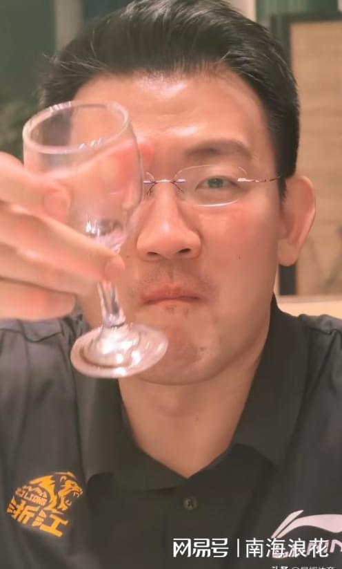 乐竞体育罗马诺:曼联2月就和安德雷桑托斯经纪人沟通,维韦尔了解他