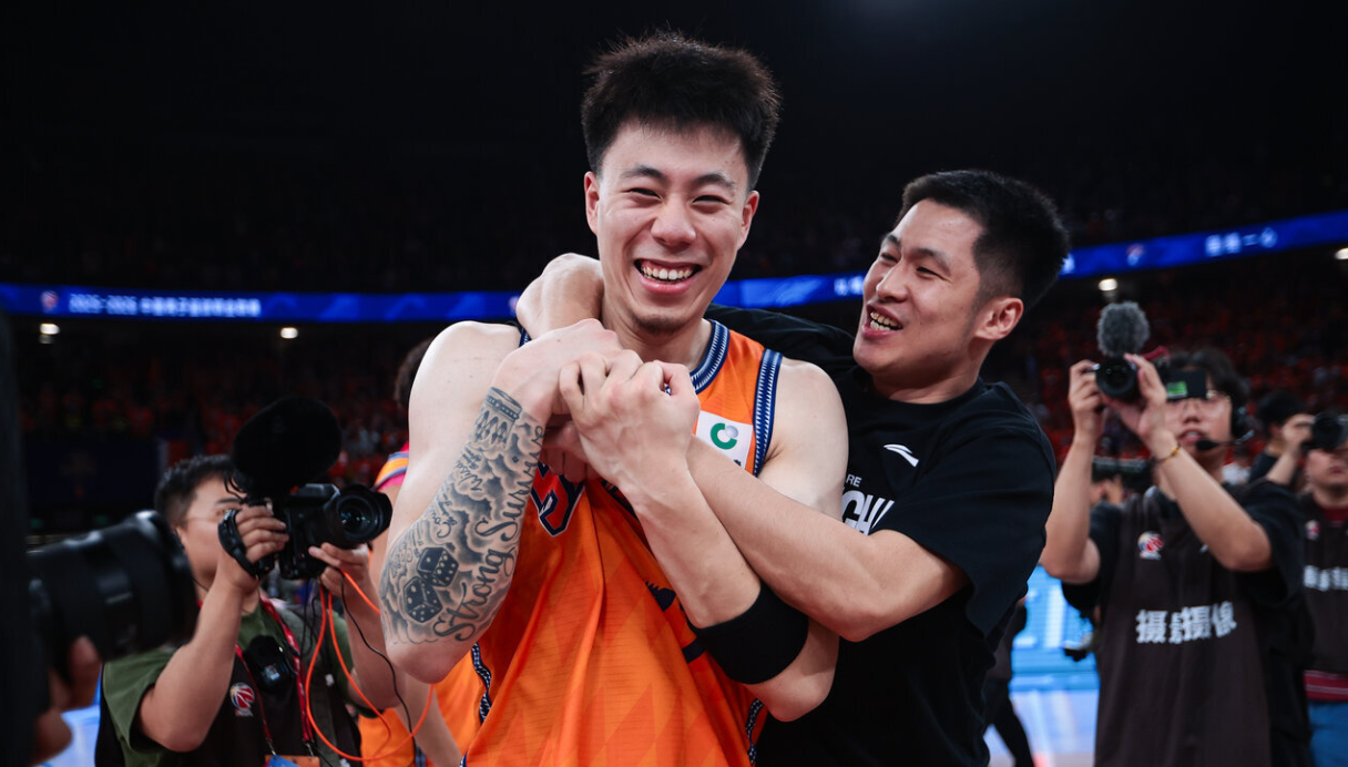 乐竞体育里姆:比利时本身实力很强,今天场上的球权走势也大多偏向他们