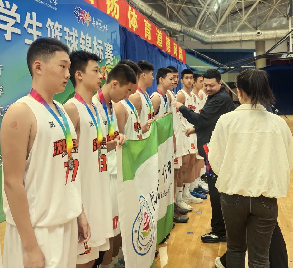 魔术首轮出局后完成换帅