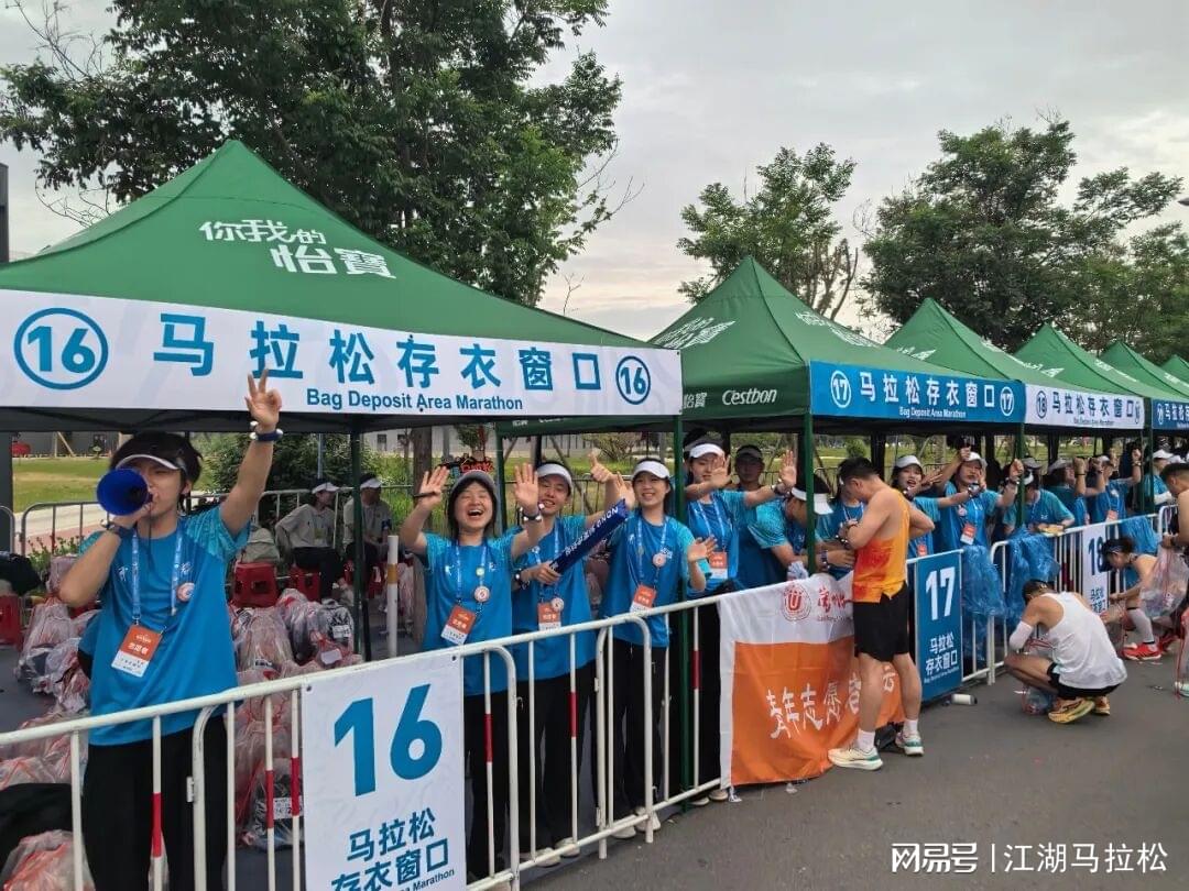 库里关键球能力遭质疑?球迷:都是映像流偏见