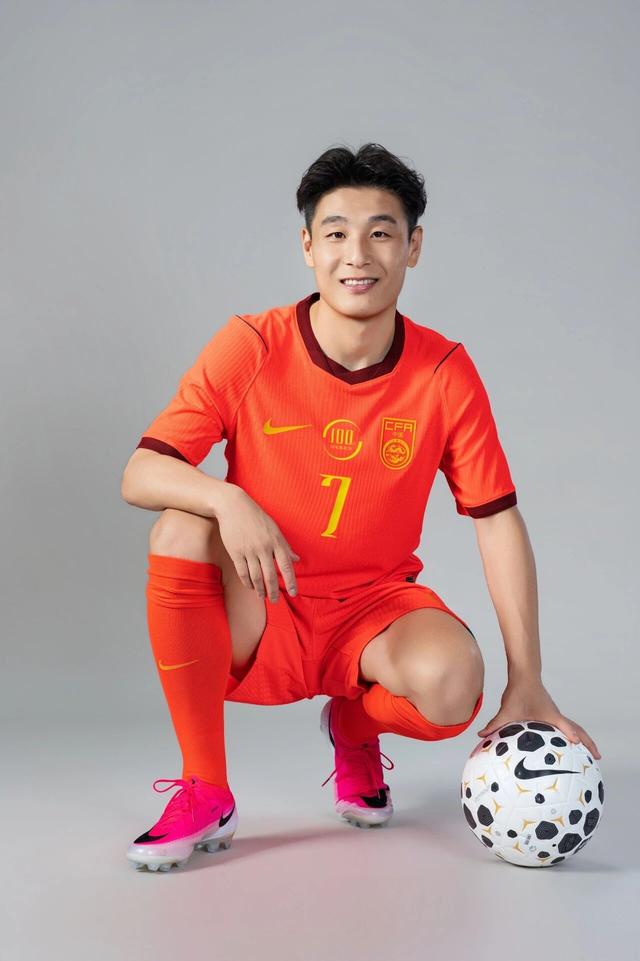 乐竞体育马刺计划休赛期追求阿隆·戈登