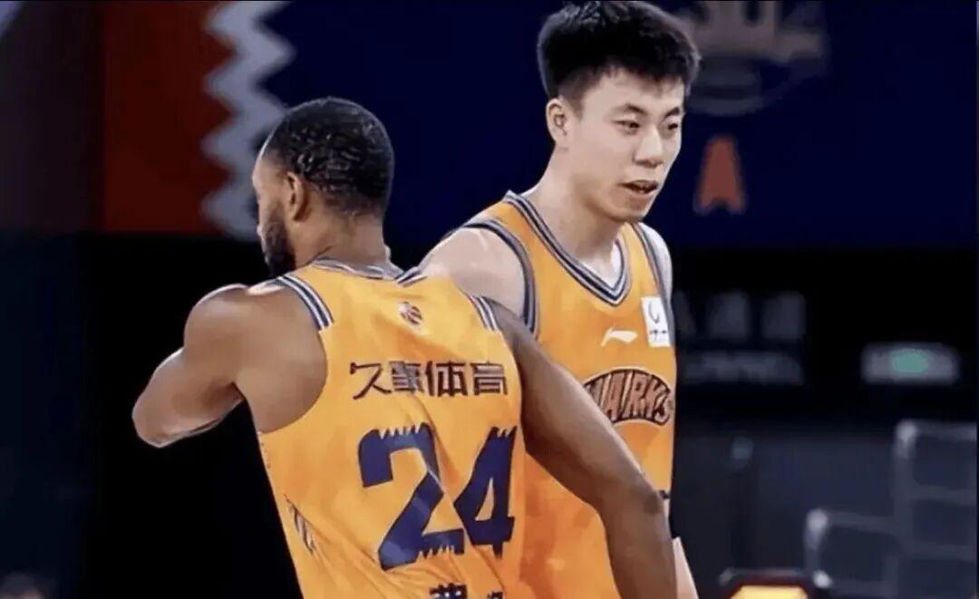 老詹争夺战继续!掘金加入马刺退出 高管:去丹佛搭档那人就对了