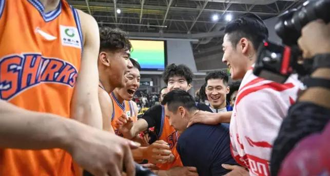 乐竞体育老鹰4年长约签下次轮秀，他确实是拿到了自己想要的合同？