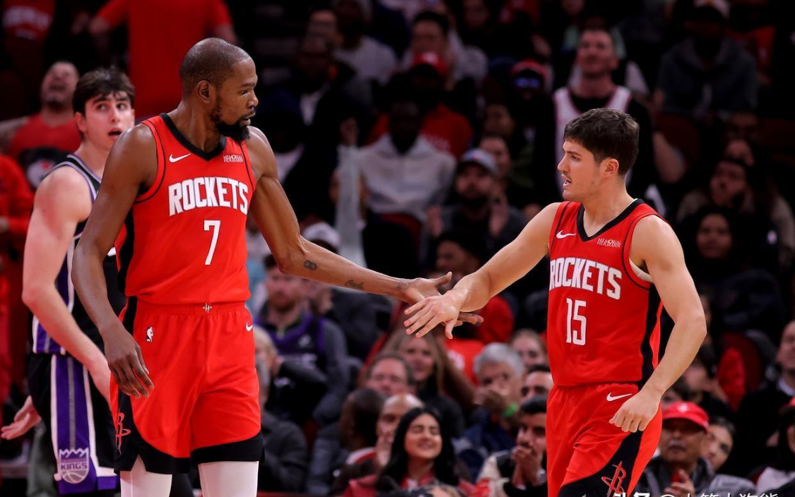 乐竞体育-超早期NBA实力榜:马刺领跑,雷霆紧随其后