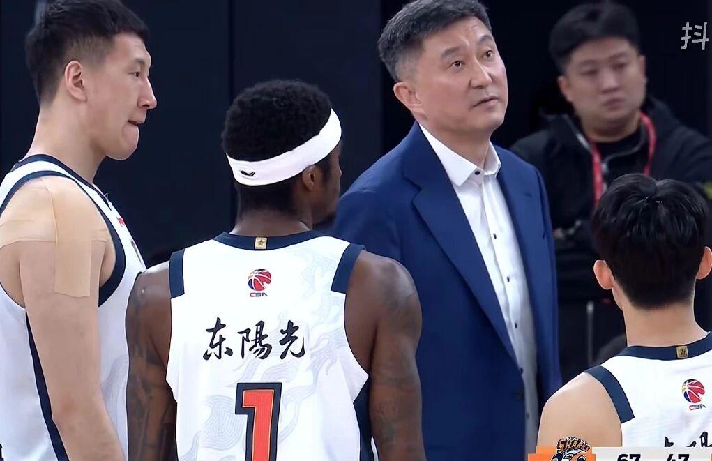 詹姆斯历史地位被喷上热搜,一个帖子炸出50条回怼