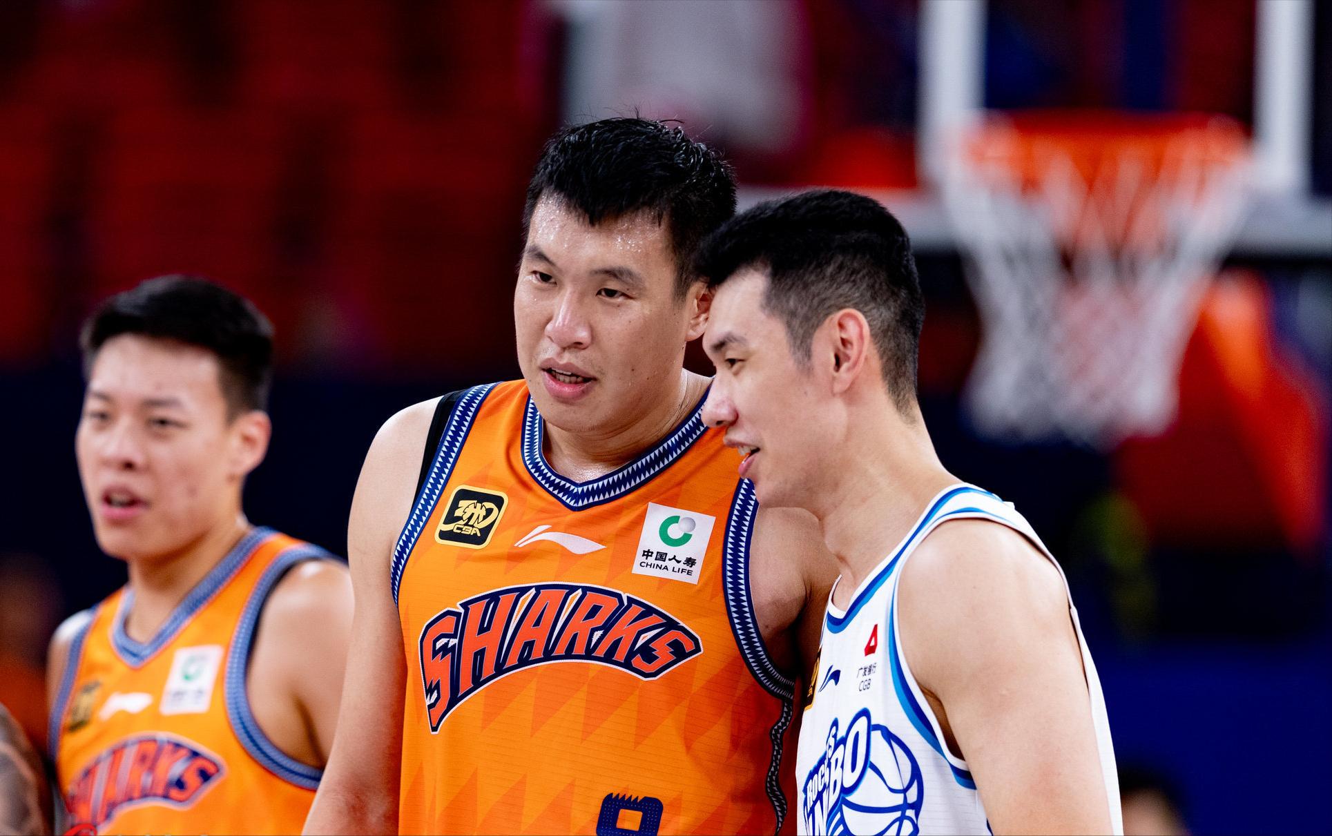 NBA曝多消息 总决G5字母哥交易