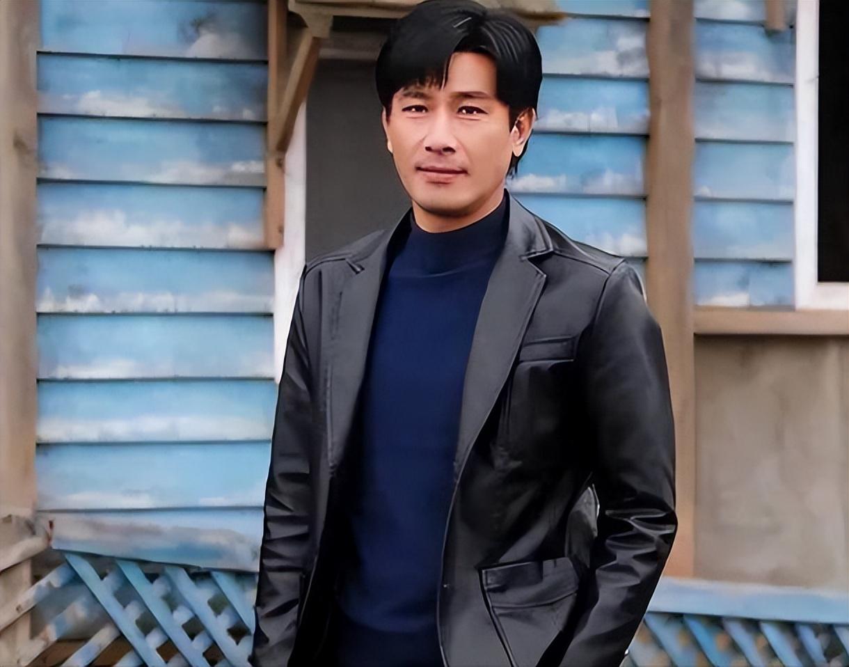 乐竞体育巴黎卖拉莫斯+李刚仁收入破亿,将求购阿克利乌什、迪奥曼德