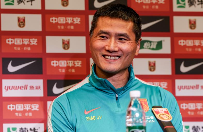 乐竞体育53年了!尼克斯第3冠战T!他们是狂狗!