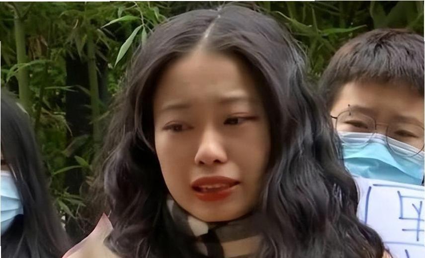 范赫克:世界杯首秀是巨大荣誉,很遗憾错失胜利但必须继续前进